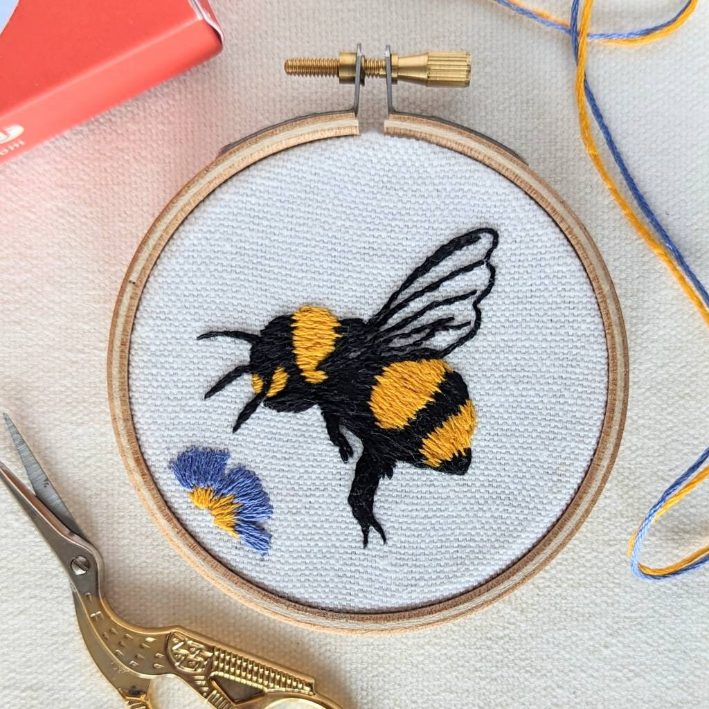 Mini Bee Embroidery Kit – Finley Fox