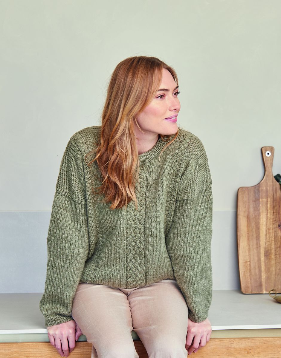 Pattern - Slouchy Cable Sweater in Hayfield Bonus Wool 10265