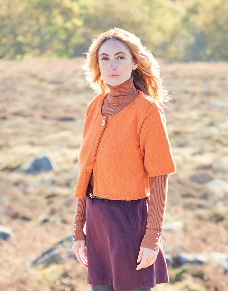 Pattern - Woman’s Cardigan in Hayfield Bonus Wool