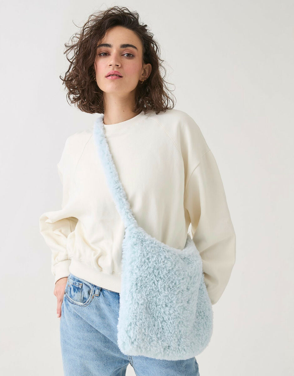 Pattern - Slouchy Tote Bag in Alpine by Sirdar 10817