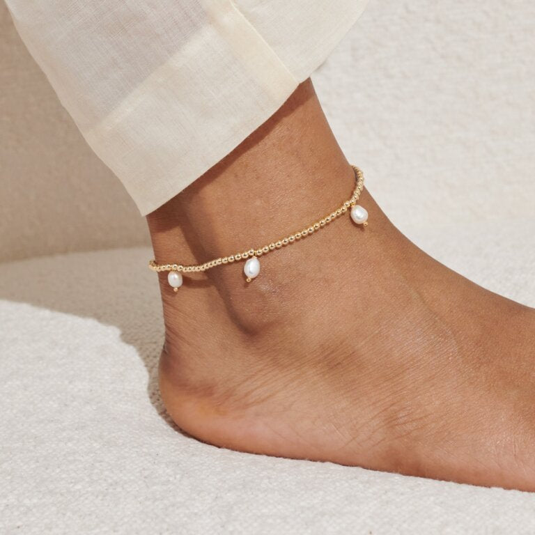 Joma Three Pearl Anklet In Gold Plating