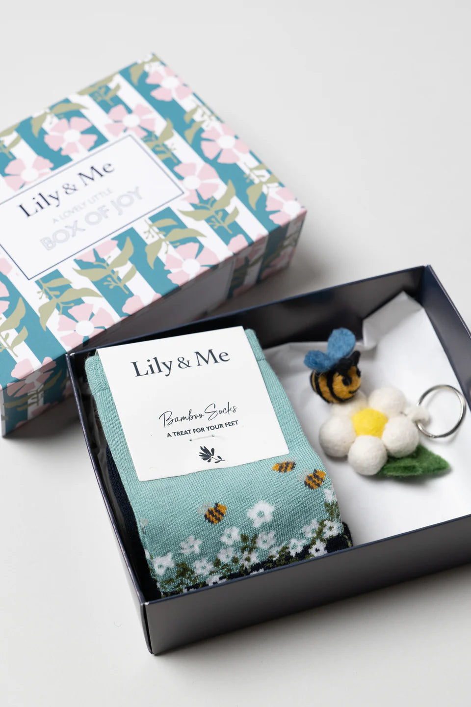 HEDGEROW SOCKS AND BUMBLE BEE KEYRING GIFTBOX