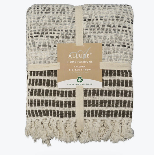 Allure zig zag throw