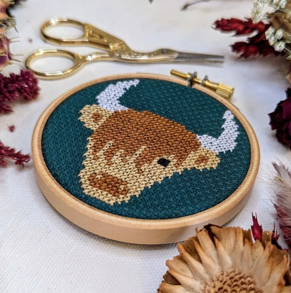 Paraffle Mini Highland Coo Cross Stitch Kit