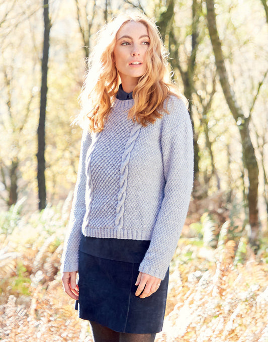 Pattern - Woman’s Sweater in Sweater in Hayfield Bonus Wool 8285