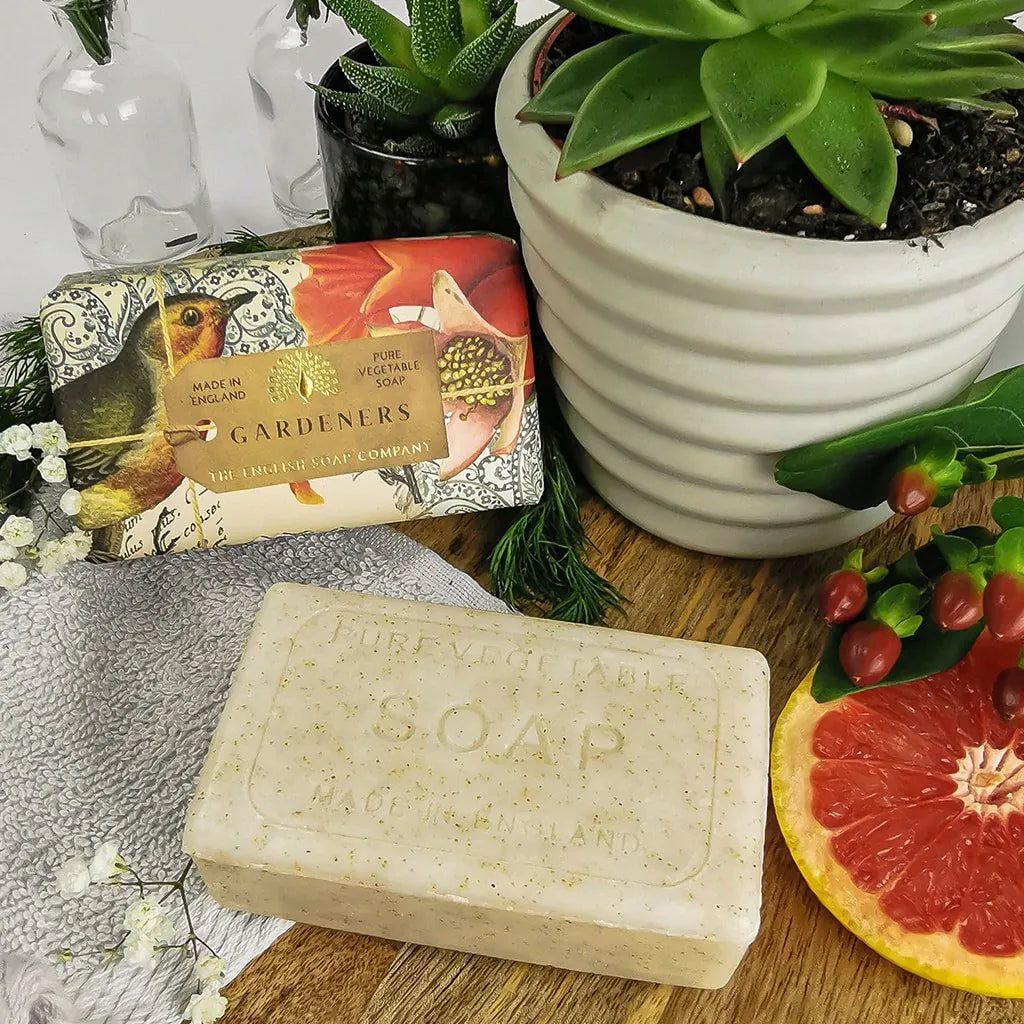 Anniversary Gardeners Pink Grapefruit Exfoliating Soap