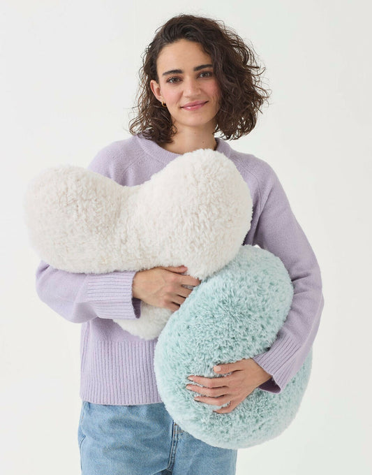 Pattern - Lovable Cushion Covers by Sirdar 10818