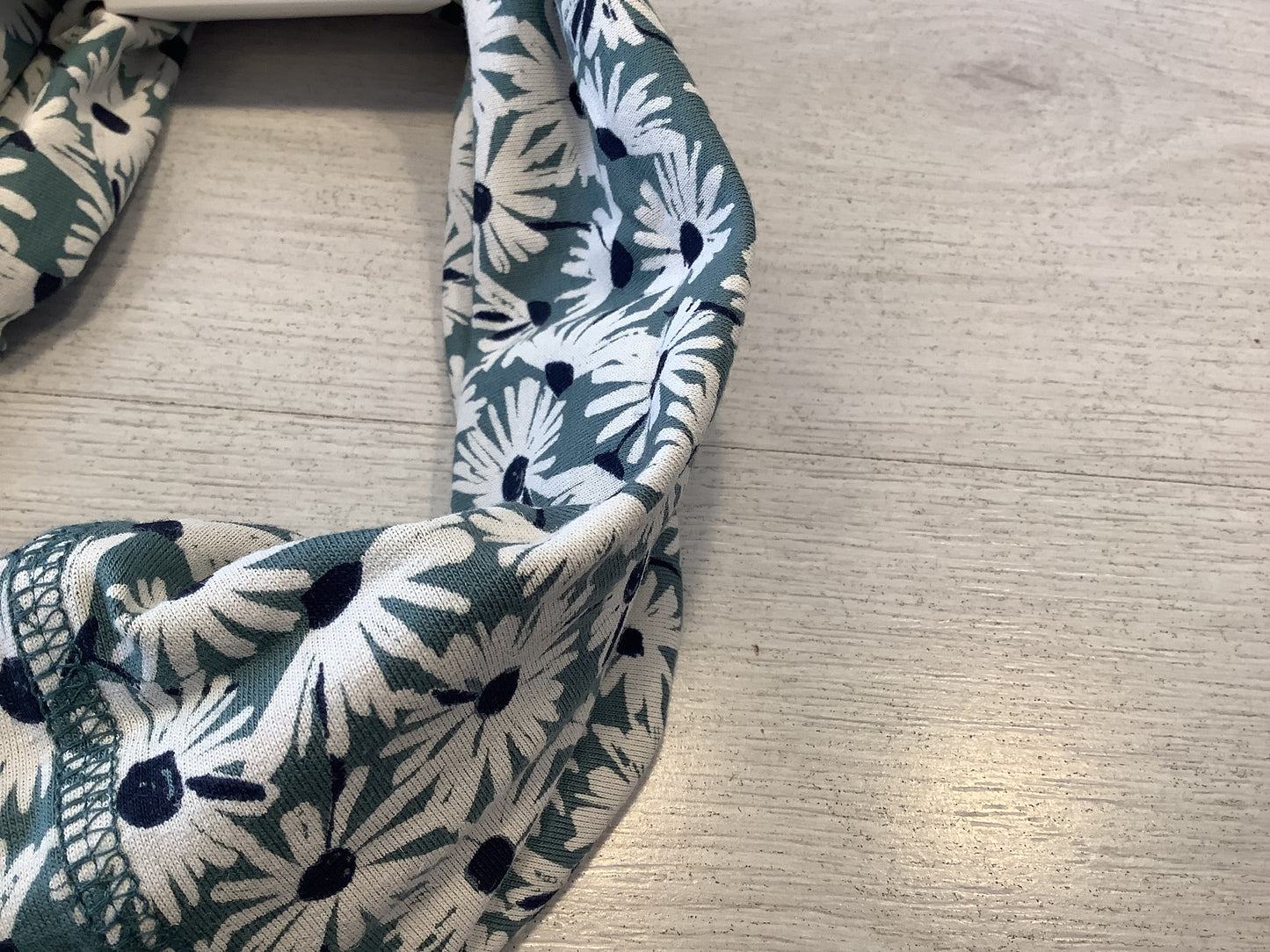 Seasalt Handyband Scatter Daisy Nettle Organic Cotton