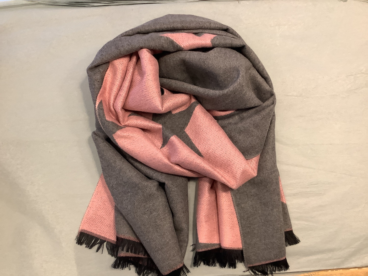 Star Scarf - Grey & Pink